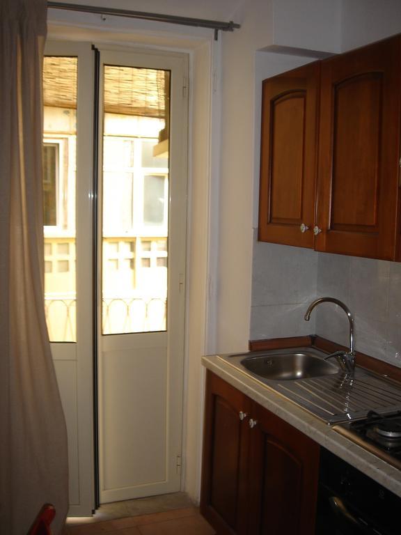 Bed & Breakfast Flavia 84 Roma Oda fotoğraf